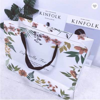 Giá tốt. Matt Laminated Gusset Paper Bag Bao bì giấy nghệ thuật túi quà sang trọng với hoa trực tuyến